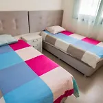 Apartamento en Resort Sunset Drive, near to beach.