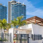 Sunset Drive Resort Apartment 9-18 Poniente Beach