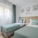 Europa Club Apartment, La Cala De Finestrat, Benidorm, Next To The Beach, Ground Floor, Air Cond