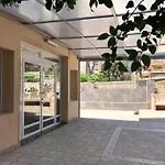 Niza 3B Holiday Apt