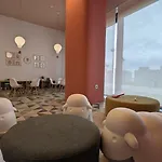 Sunset Cliffs Sea & Sky Apartments
