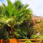 Deluxe Garden Flat Near Terra-Mitica