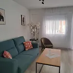 Chloe37