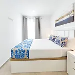 Sonrisa Deluxe Apartments, Levante
