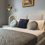 Mayor Old Town Apartment