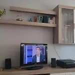 Apartamento Con Piscina Y Parking