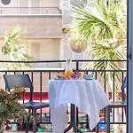 Apartamentos Senabre Palais