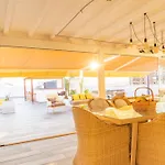 Atico Con Enorme Terraza Y Chill Out Particular