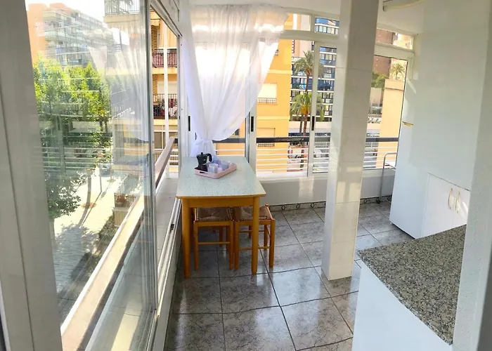 Apartamento En Plaza Triangular Y Muy Cerca De La Playa