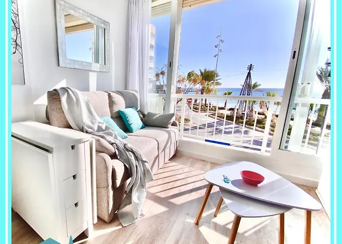 Estudio 32 Frente Al Mar By Molinaptos