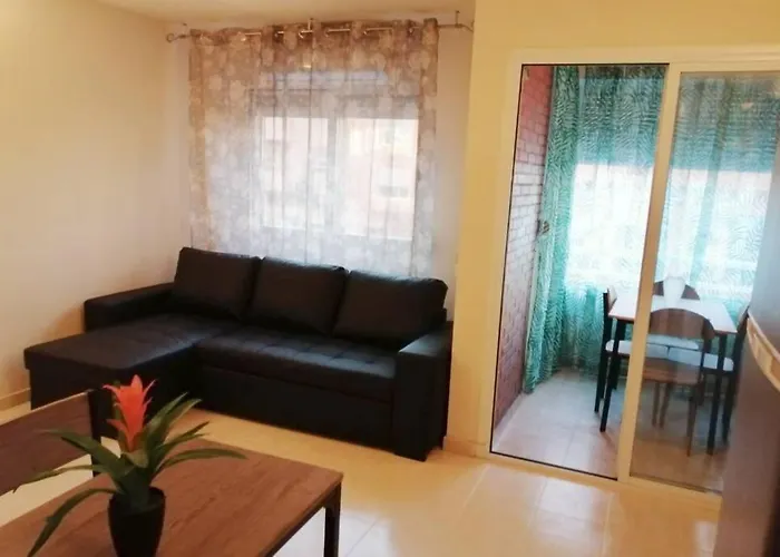 Lovely Family Apartment In Benidorm, Close To The Town Hall