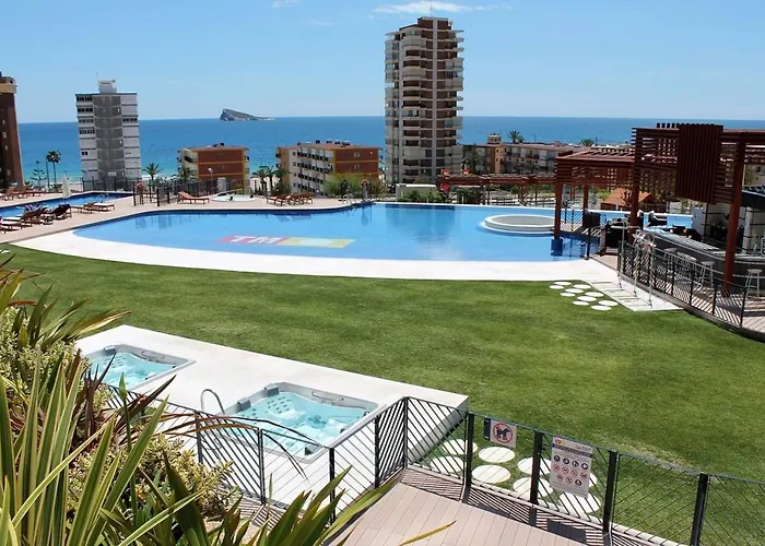 Sunset Drive Nice Komplex On The Beach Poniente