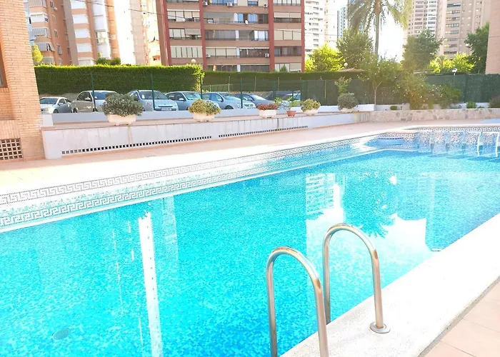 Precioso Apartamento Con Piscina En Benidorm