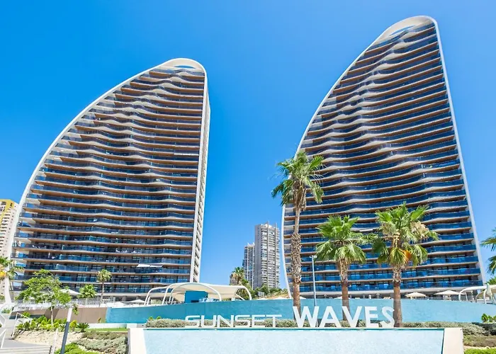 Sunset Waves Deluxe Apartments Poniente Beach Resort