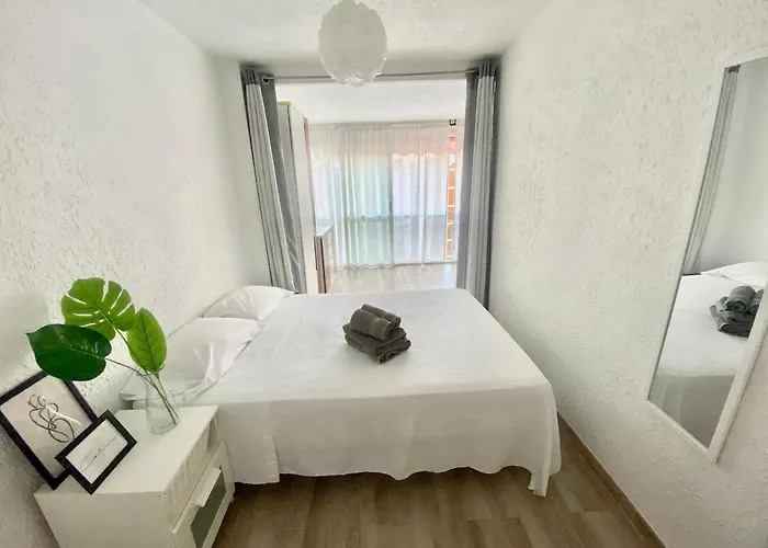 Apartamento Con Piscina Y Garaje, Playa A 10 Min