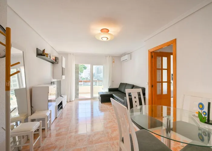 Beautiful 2 Bedroom In Parque Loix 3 Minutes Walk To The Beach