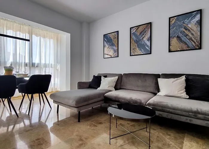 Dos Calas Sunny Apartment