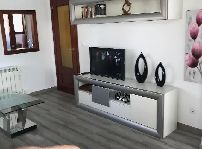 Benidorm Apartamento Recien Reformado Cerca De La Playa Con Dos Piscinas Y Pista De Tenis.