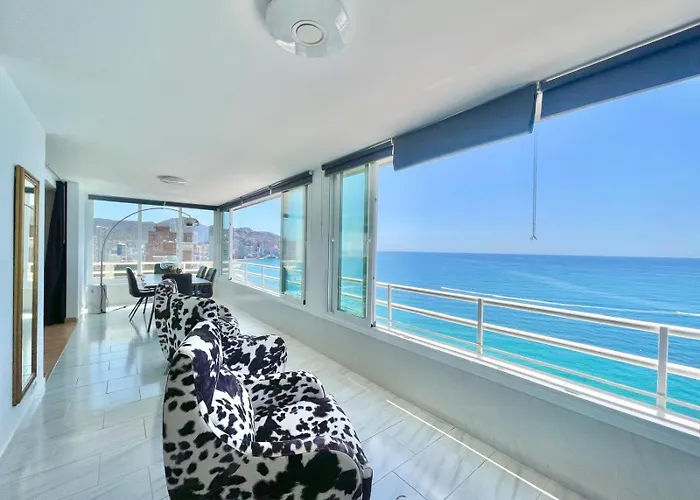 Torre Coblanca Seafront Apartment