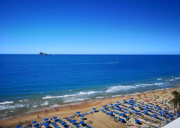 Levante Beach, Avenida Madrid