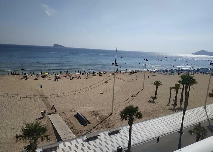 Piso De 4 Dormitorios A Pie De La Playa Levante