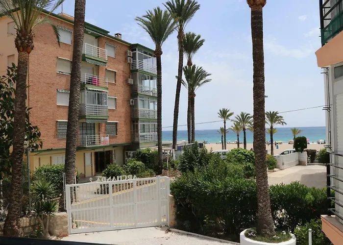 Archanda, apartamento en 1ª línea de playa