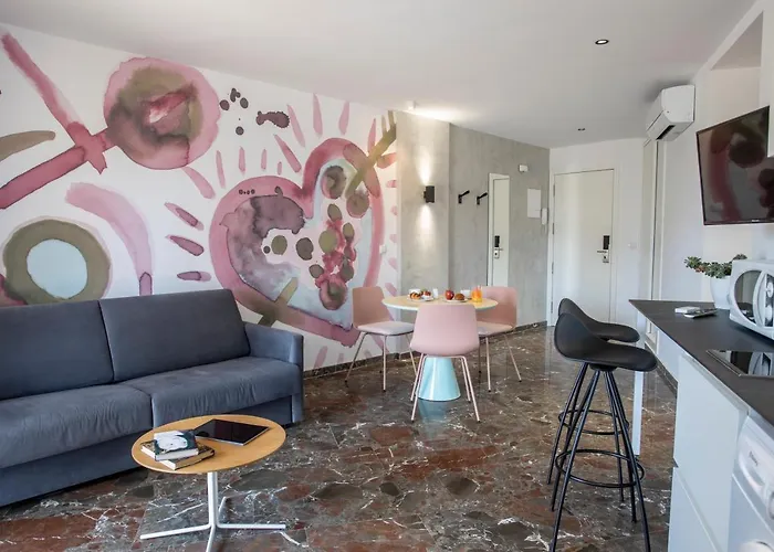 Apartamentos San Jaime Center Suites