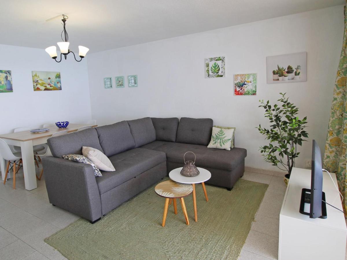 Apartamento Palmeras Playa Levante First Line Benidorm