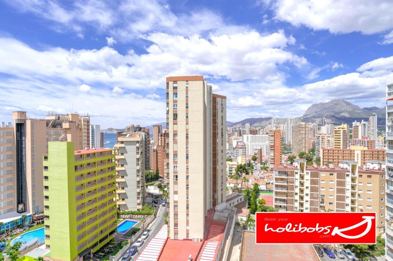 Perfect Family Getaway With Free Parking And Spacious Balcony L Pool L Sleeps 4 L Free Netflix And Wifi L Free Welcome Pack L Auge Apartment *