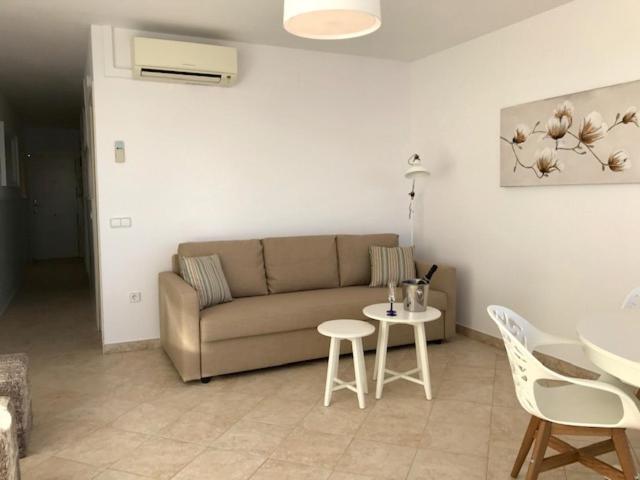 Apartamento Los Fernandos, 1st Line Beachfront Poniente, 2 Bedroom Ocean Terrace