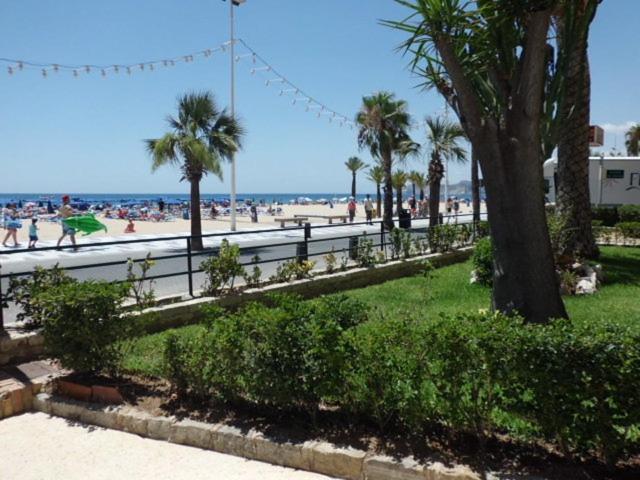 Appartement Disponible En Abril-wifi-3hab, 6 Pers, -piscina, Aire Acondi-parking Opcionable Extra Benidorm