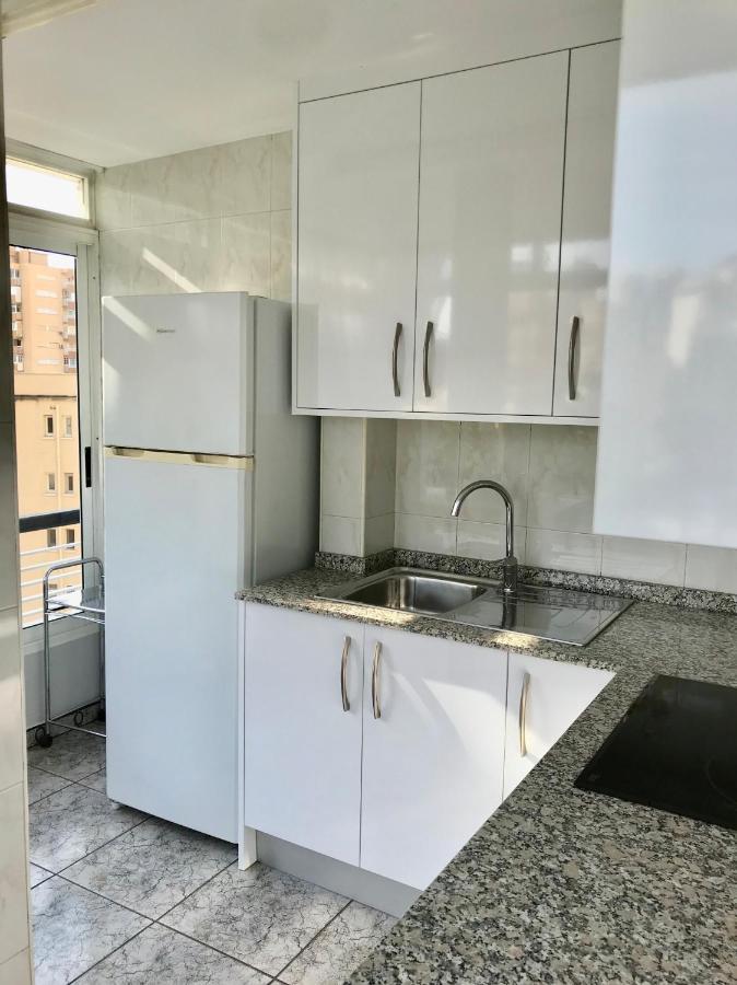 Apartamento En Plaza Triangular Y Muy Cerca De La Playa *