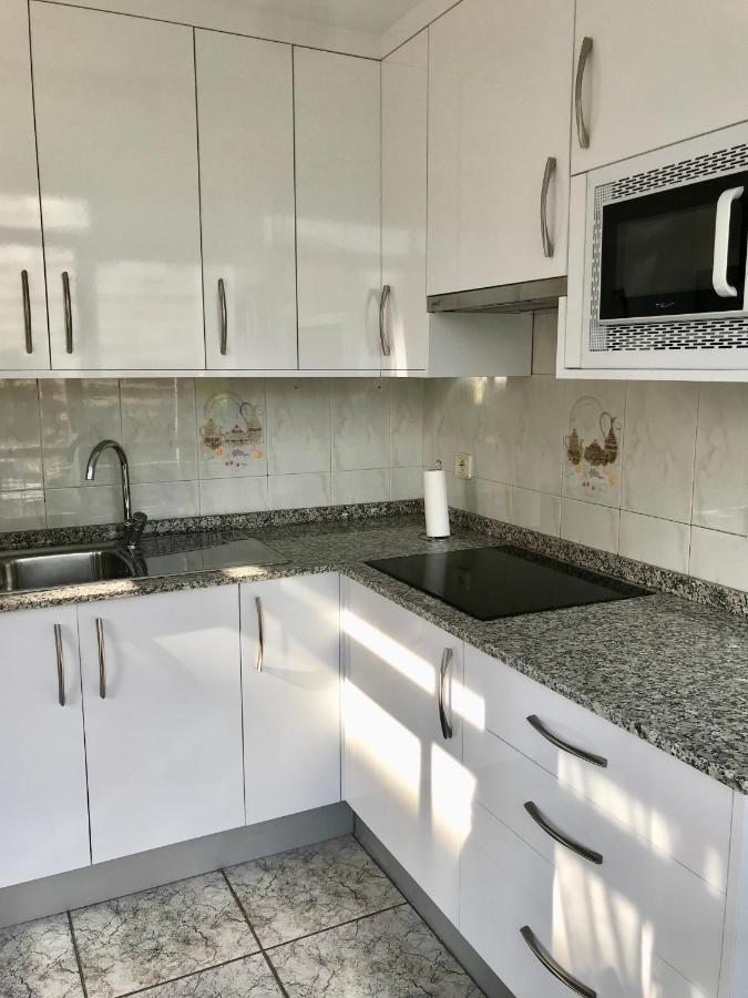 Apartamento En Plaza Triangular Y Muy Cerca De La Playa *