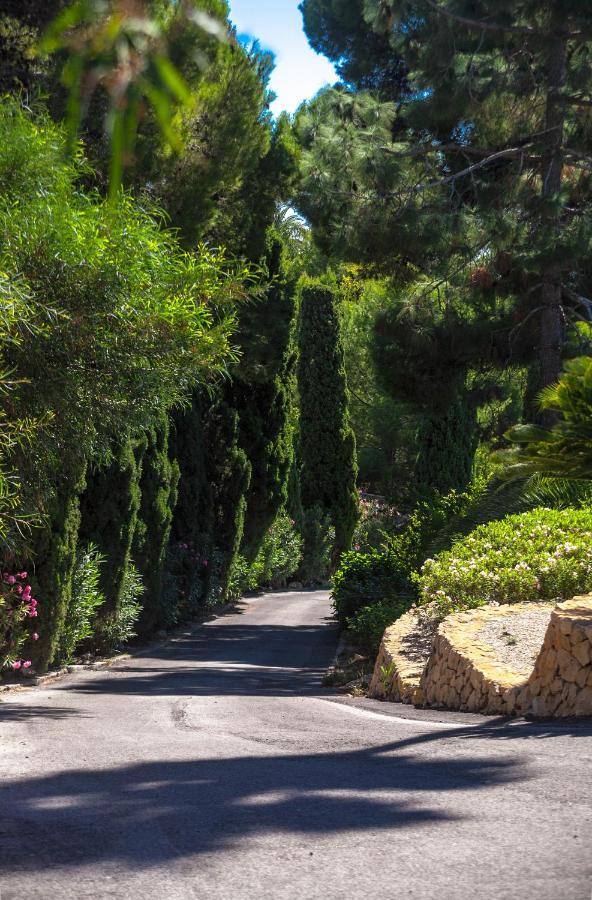 Villa Altozano With Pool, Barbeque, Large Garden, And Fantastic Sea Views *
