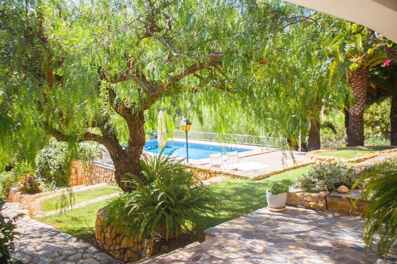 Altozano With Pool, Barbeque, Large Garden, And Fantastic Sea Views Benidorm