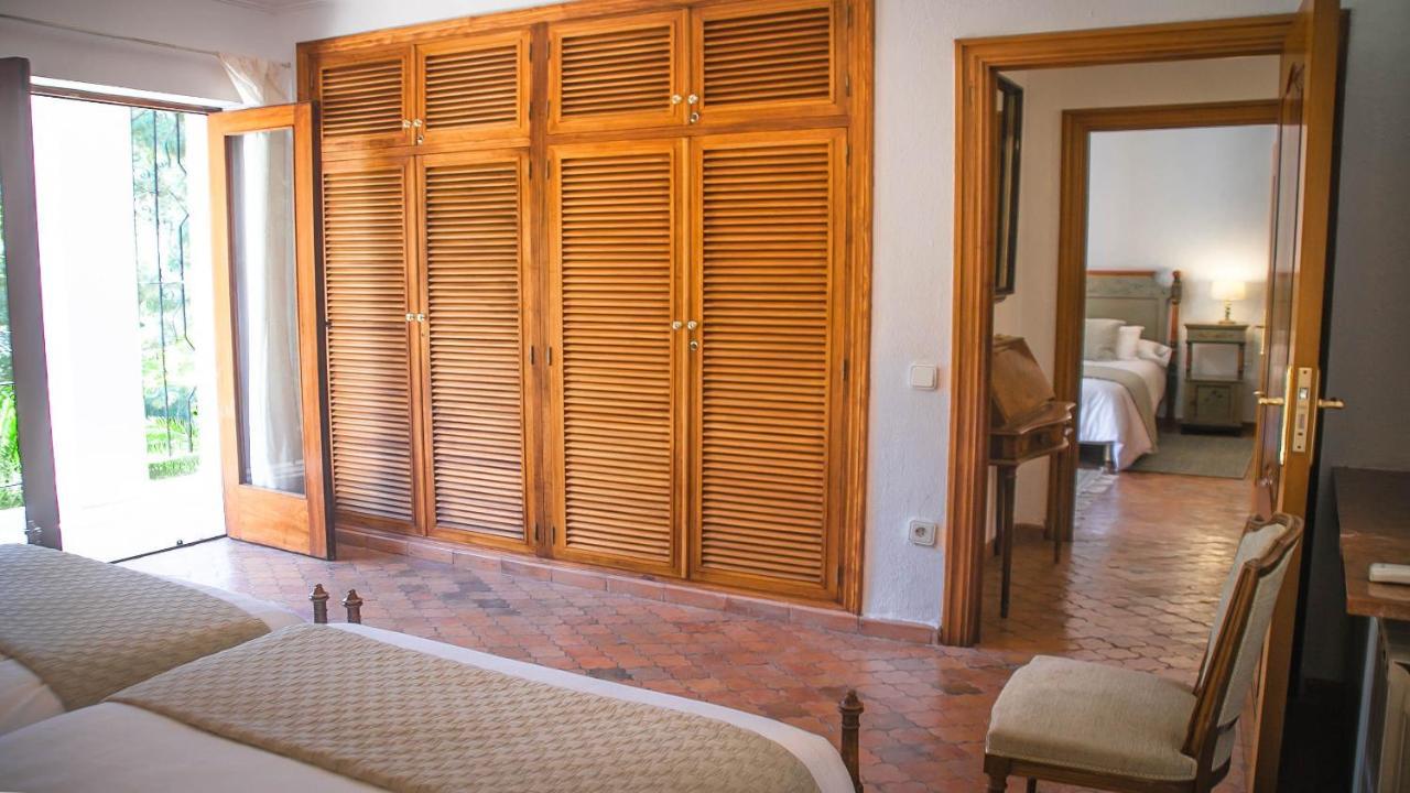 Villa Altozano With Pool, Barbeque, Large Garden, And Fantastic Sea Views *