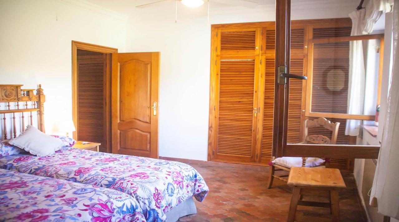 Altozano With Pool, Barbeque, Large Garden, And Fantastic Sea Views Benidorm