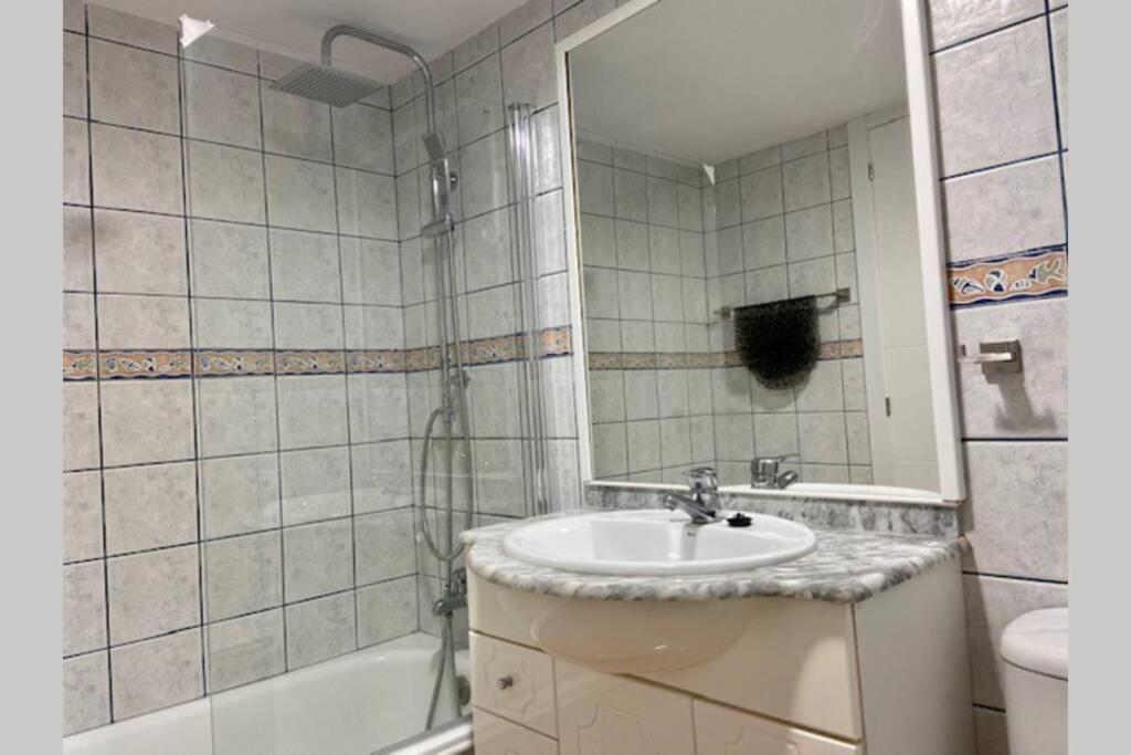 Ideal 1 Apartment *
