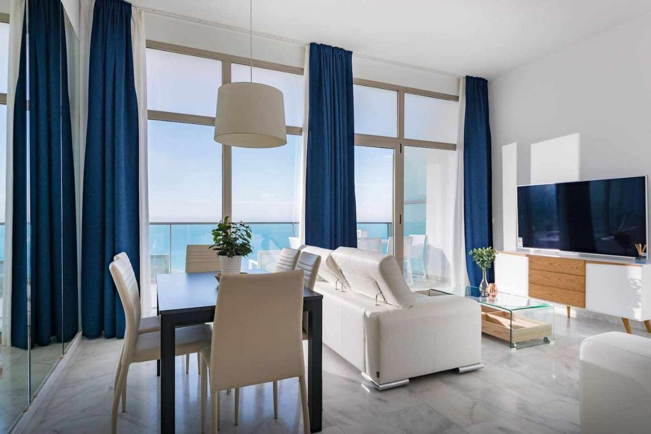 Apartment Luxury On The 41st Floor With Stunning Sea Views *