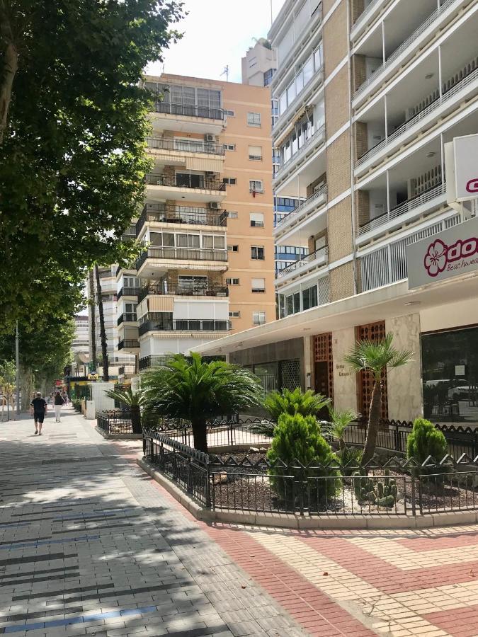 En Plaza Triangular Y Muy Cerca De La Playa Apartment