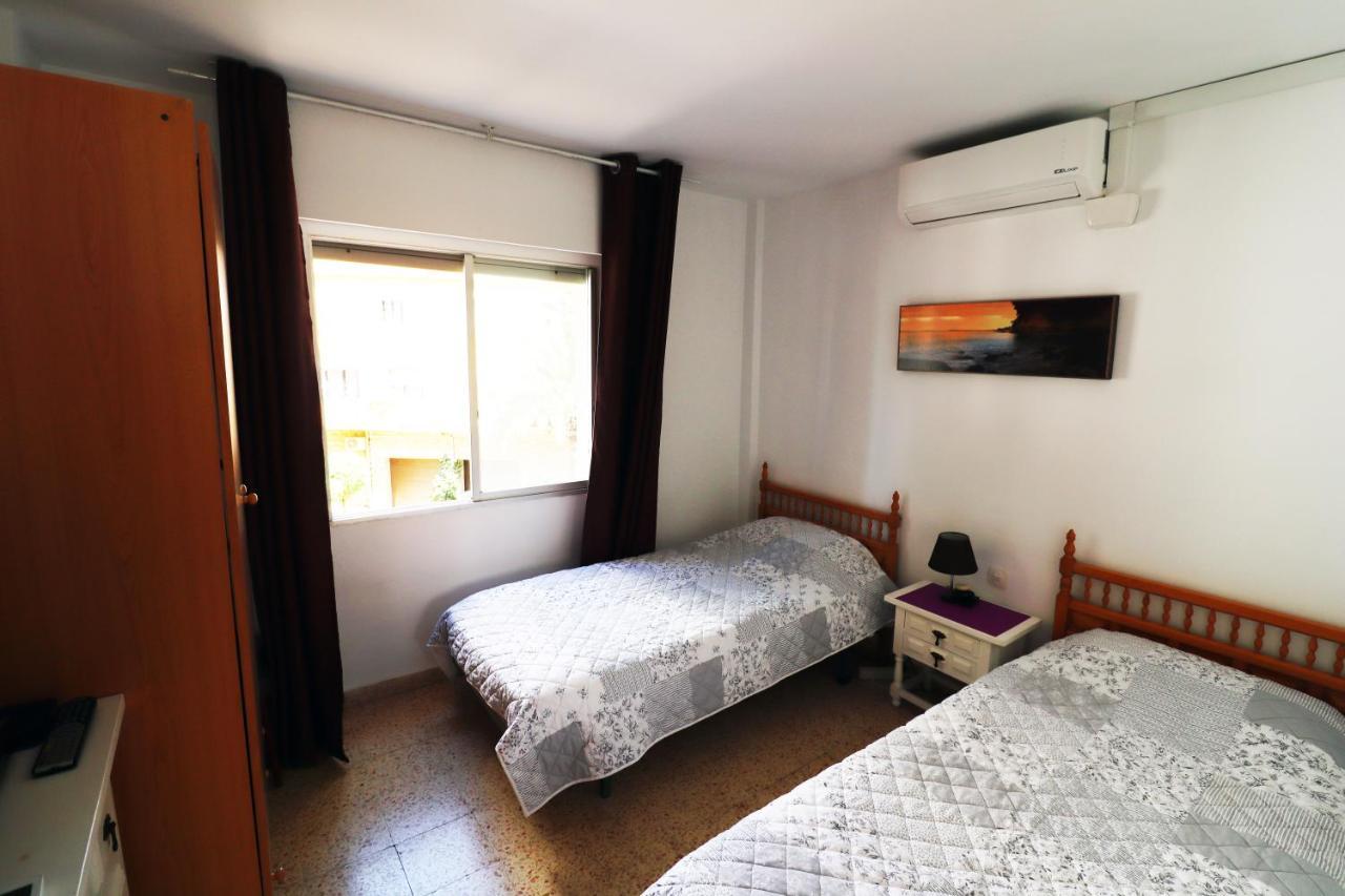 Apartment 2 Bedrooms, 250m Levante Beach