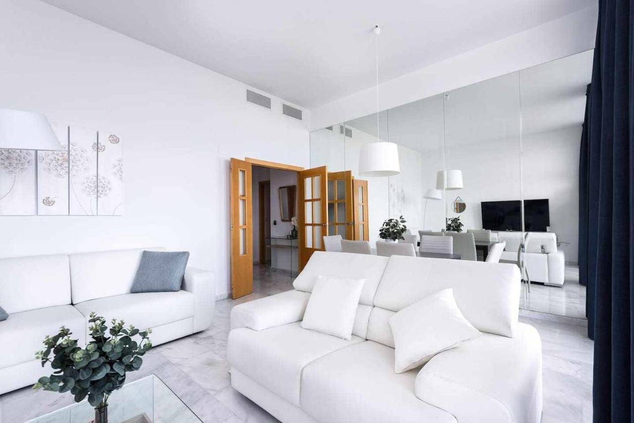 Luxury On The 41st Floor With Stunning Sea Views Apartment