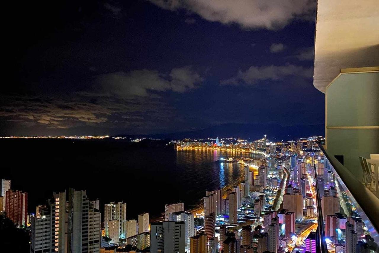 Luxury On The 41st Floor With Stunning Sea Views Apartment