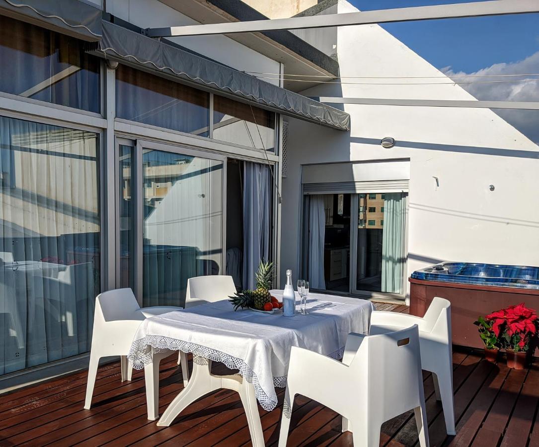 Elegance Sun & Penthouse Apartment