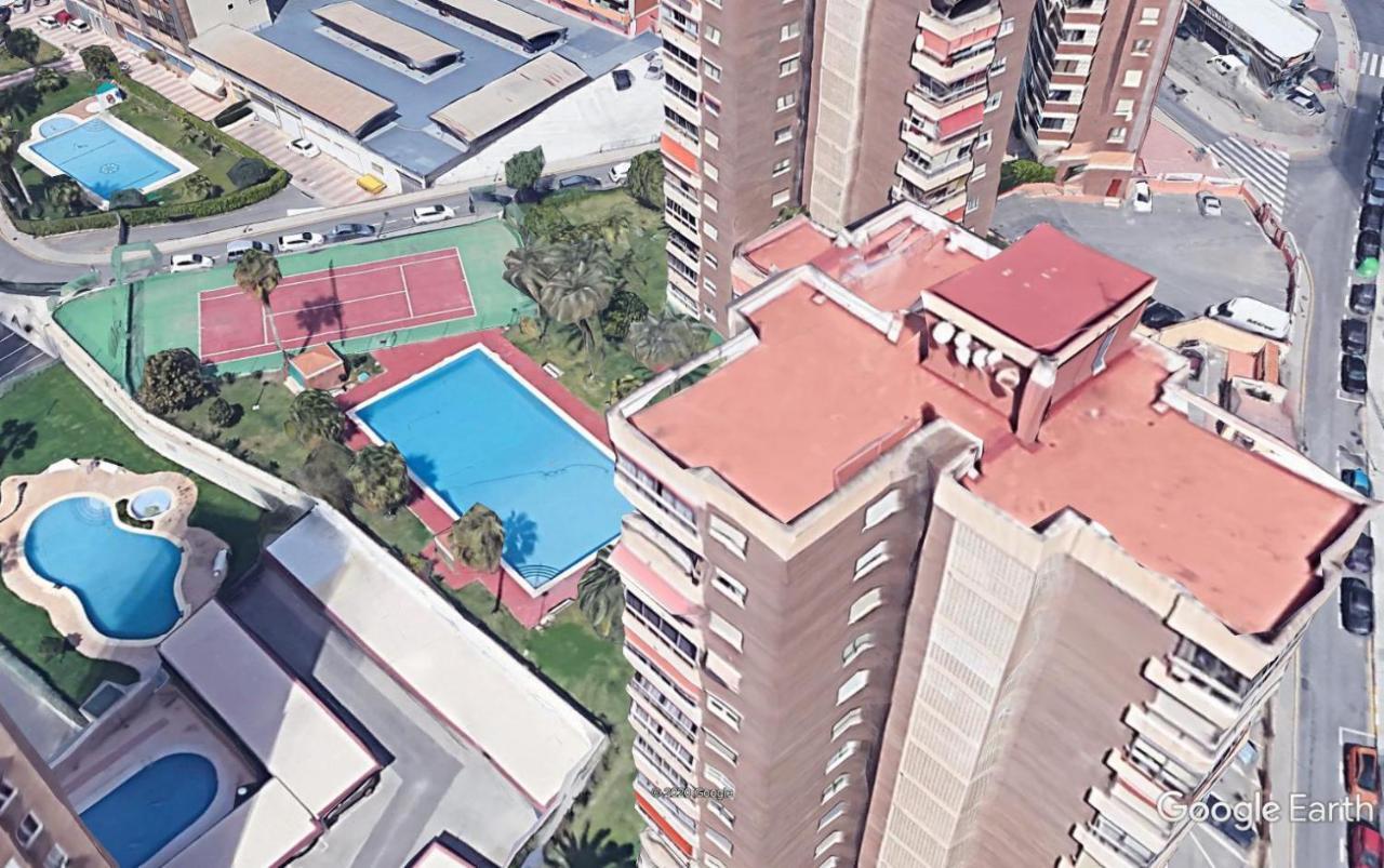 Alteanos, Centrico Y Confortable, Soleado, Con Piscina Y Jardines, Tenis, Parking Exterior Comunitario, Y La Playa Andando 10 Min Benidorm