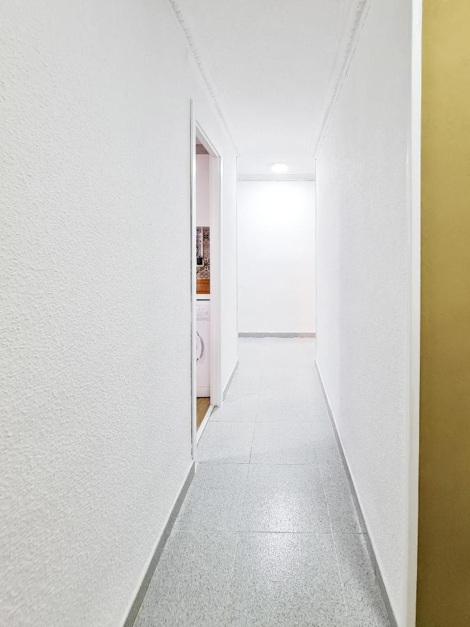 Completo Plaza Espana Ii Apartment