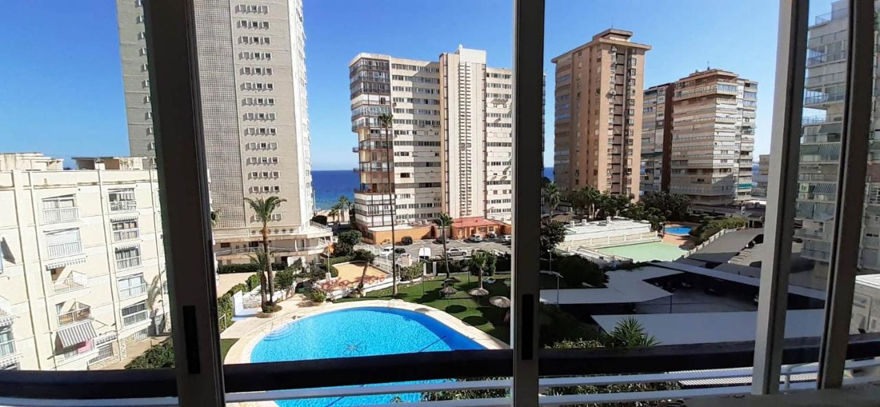 Mediterraneo, Muy Centrico, En Plaza Triangular, Soleado, Con Jardines Y Piscina Y La Playa Enfrente Andando, Con Parking Exterior Comunitario Appartement *