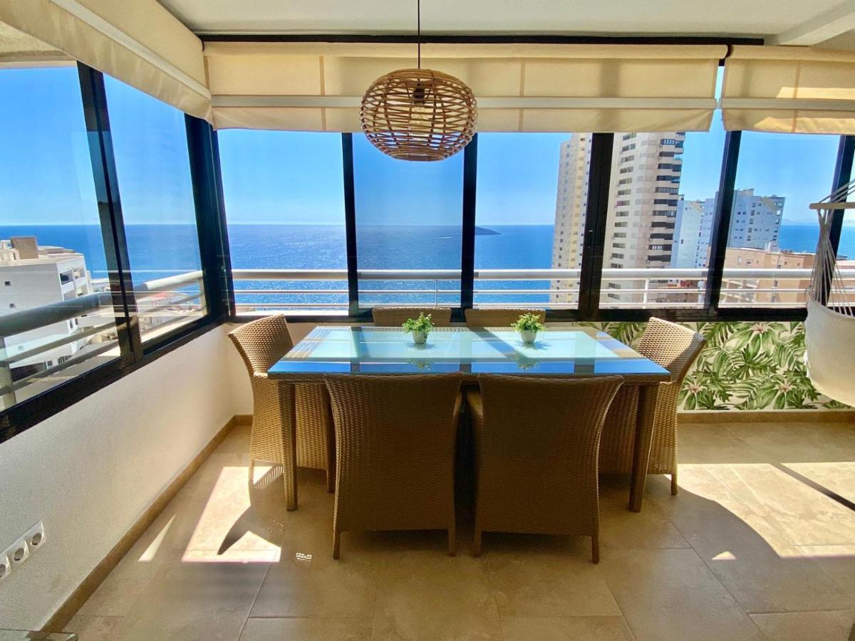 с видом на море и горы Apartment Benidorm