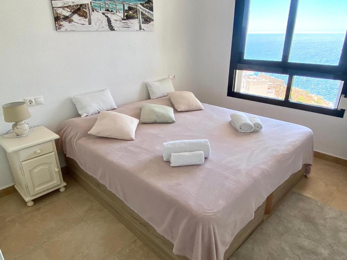 с видом на море и горы Apartment Benidorm