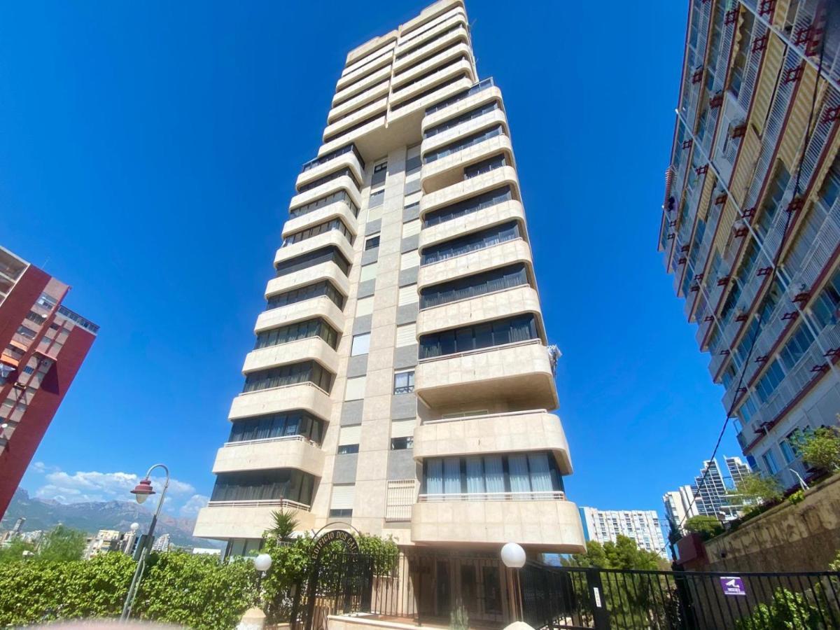 с видом на море и горы Benidorm